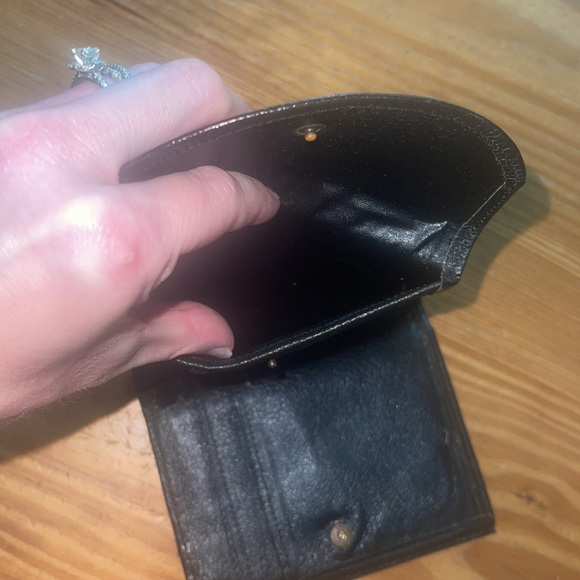 Burberrys Black Pebbled Leather Plaid Interior Zip Tri-Fold Snap Compact Wallet - Picture 10 of 12